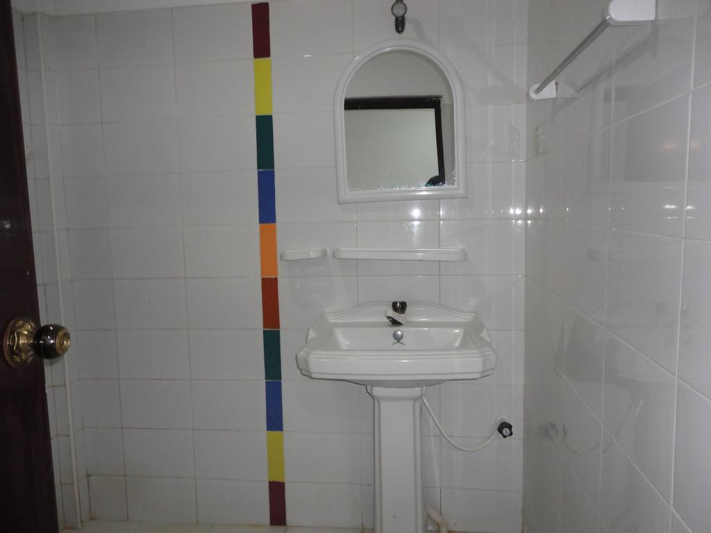 Yoho Hotel Arugambay Beach Inn Arugam Bay Room photo