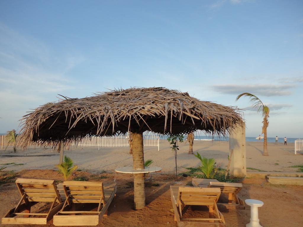 Yoho Hotel Arugambay Beach Inn Arugam Bay Exterior photo
