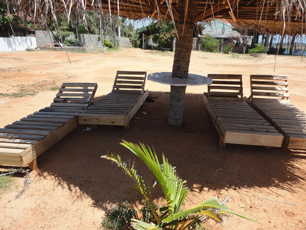 Yoho Hotel Arugambay Beach Inn Arugam Bay Exterior photo