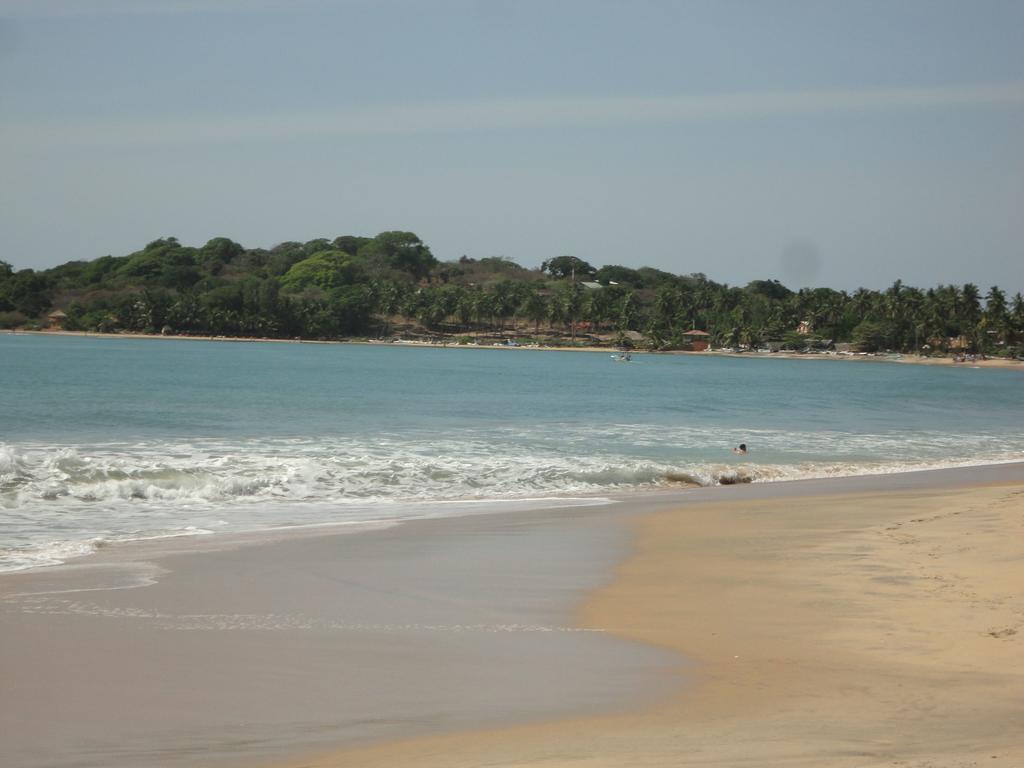 Yoho Hotel Arugambay Beach Inn Arugam Bay Exterior photo