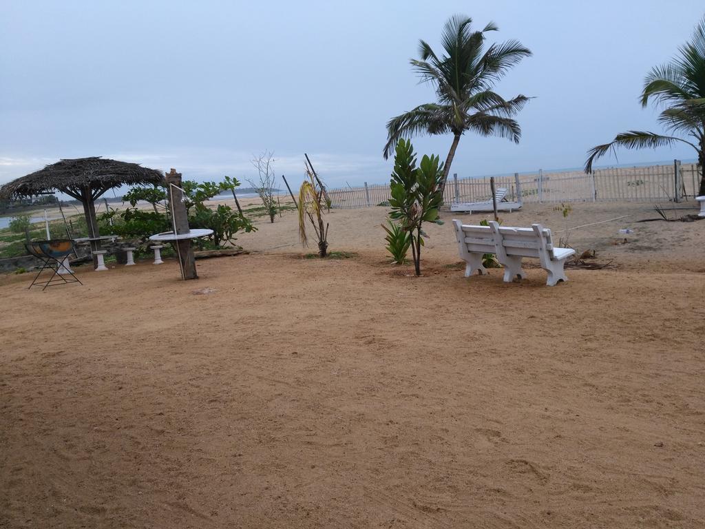 Yoho Hotel Arugambay Beach Inn Arugam Bay Exterior photo